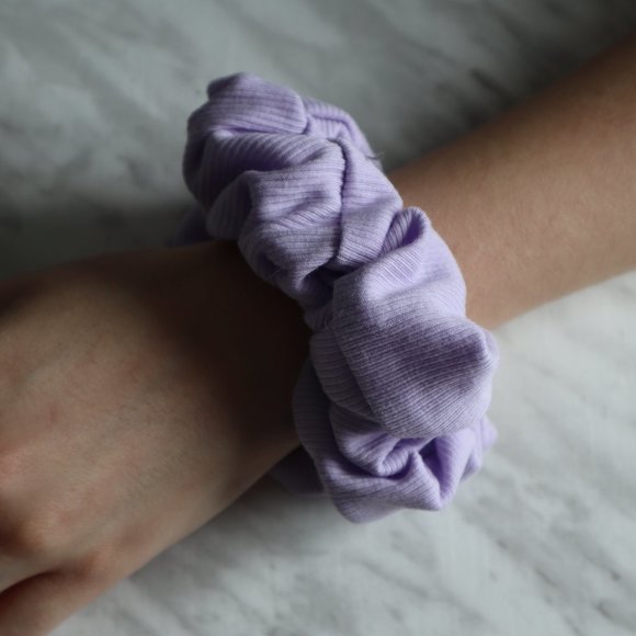 Accessories - PURPLE RIBBED SCRUNCHIE